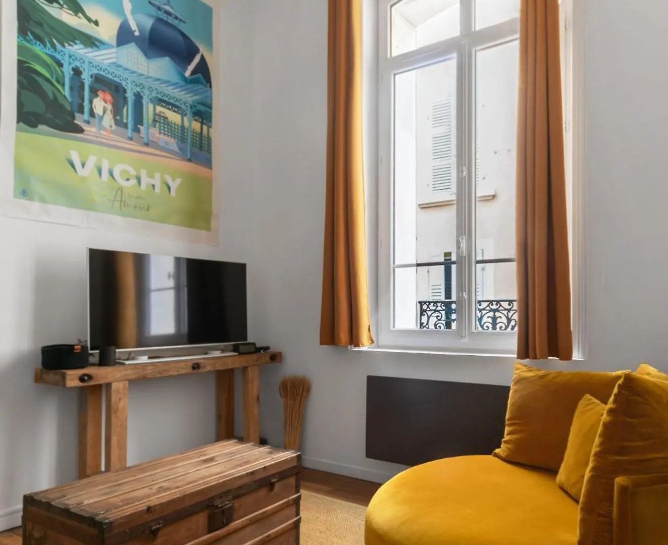 Le Plaisance - Appartement De Standing Proche Opera Et Parcs Vichy Apartment